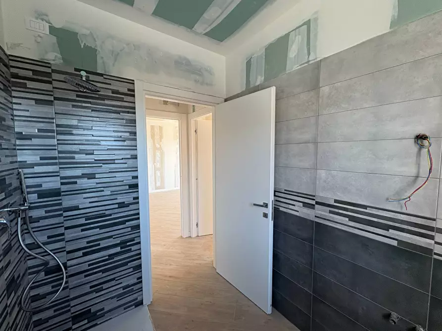 Immagine 26 di Appartamento in vendita  in VIA BELLINI a Lainate