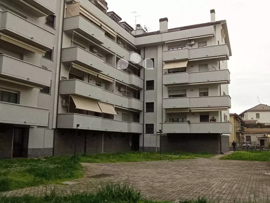 Immagine 11 di Appartamento in vendita  in Via Saragat a Tavazzano Con Villavesco