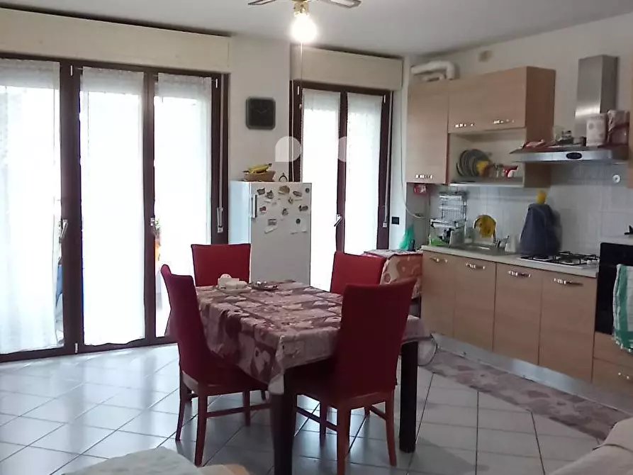 Immagine 1 di Appartamento in vendita  in Via Saragat a Tavazzano Con Villavesco