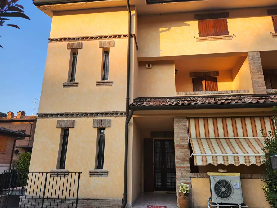 Immagine 2 di Villetta a schiera in vendita  a Castellarano