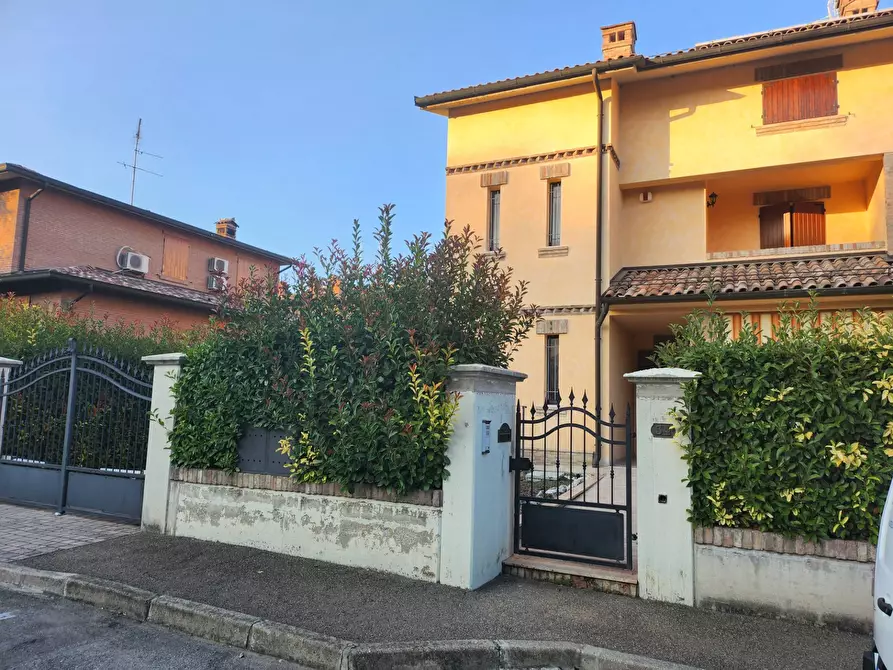 Immagine 4 di Villetta a schiera in vendita  a Castellarano