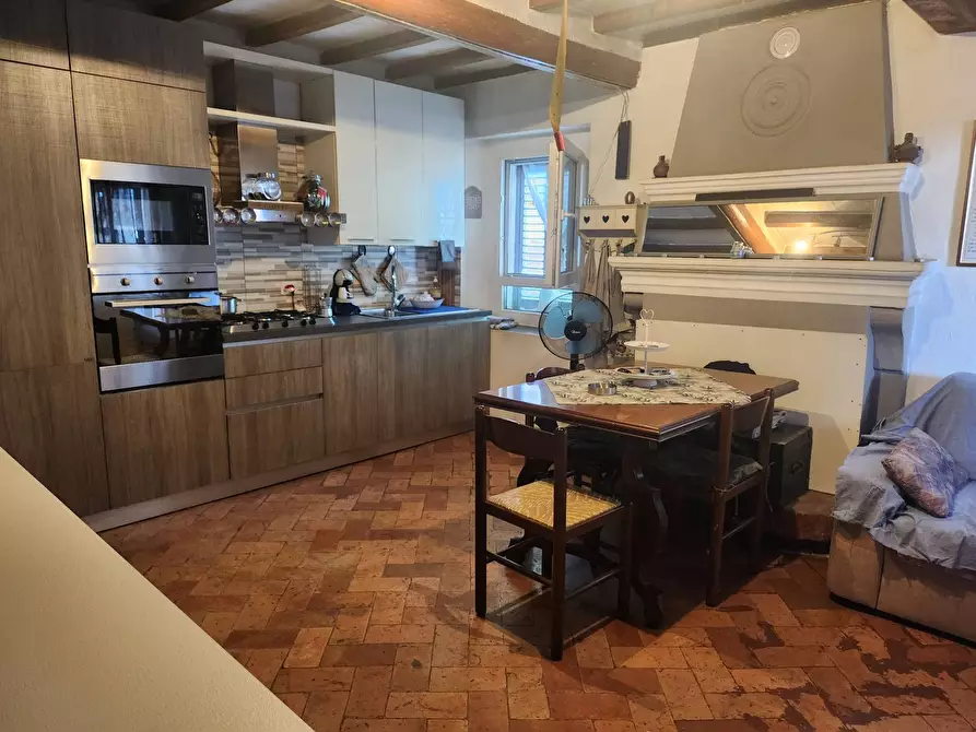 Immagine 7 di Casa indipendente in vendita  a Serramazzoni