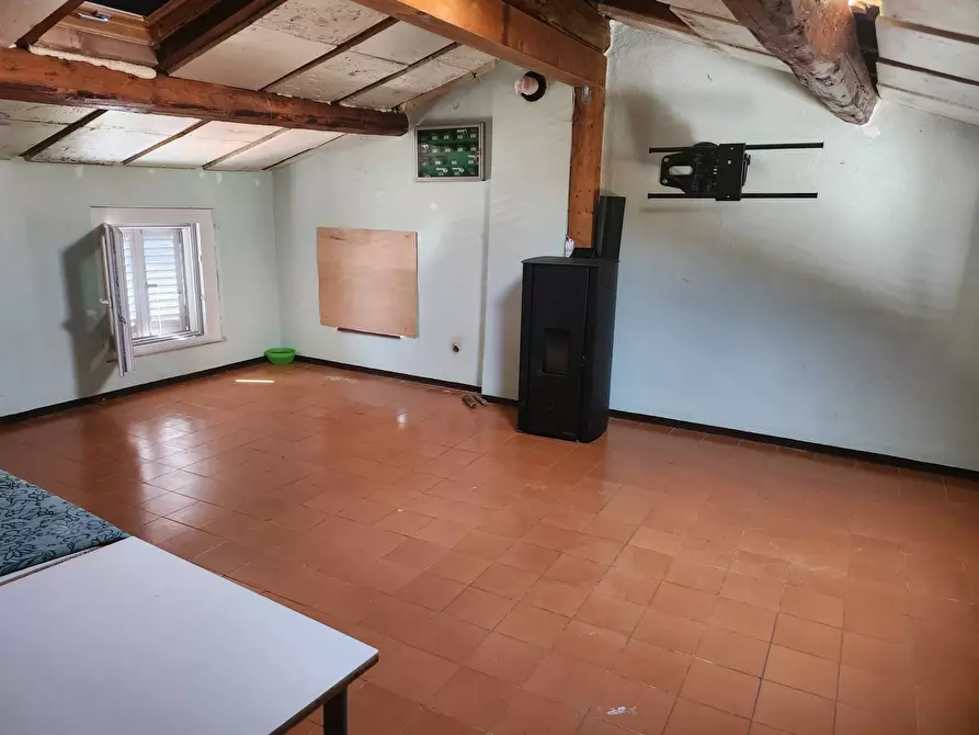 Immagine 10 di Casa indipendente in vendita  a Serramazzoni