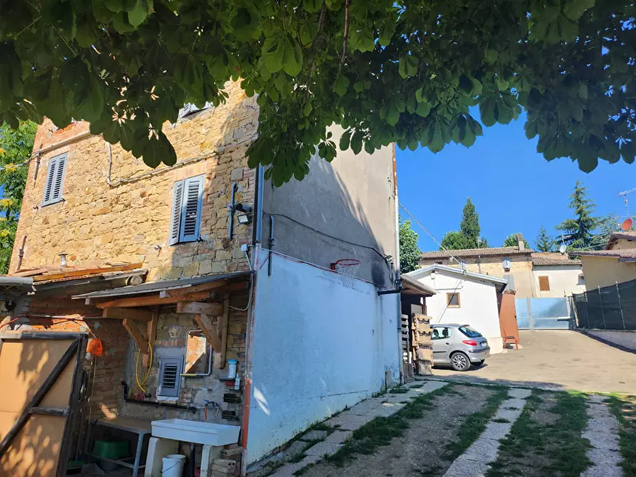 Immagine 2 di Casa indipendente in vendita  a Serramazzoni