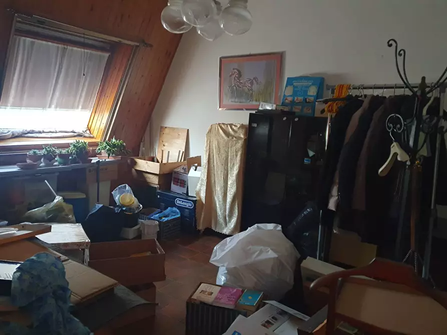 Immagine 10 di Appartamento in vendita  a Reggio Nell'emilia