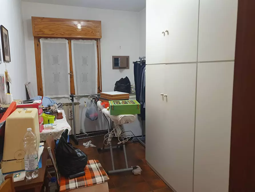 Immagine 11 di Appartamento in vendita  a Reggio Nell'emilia