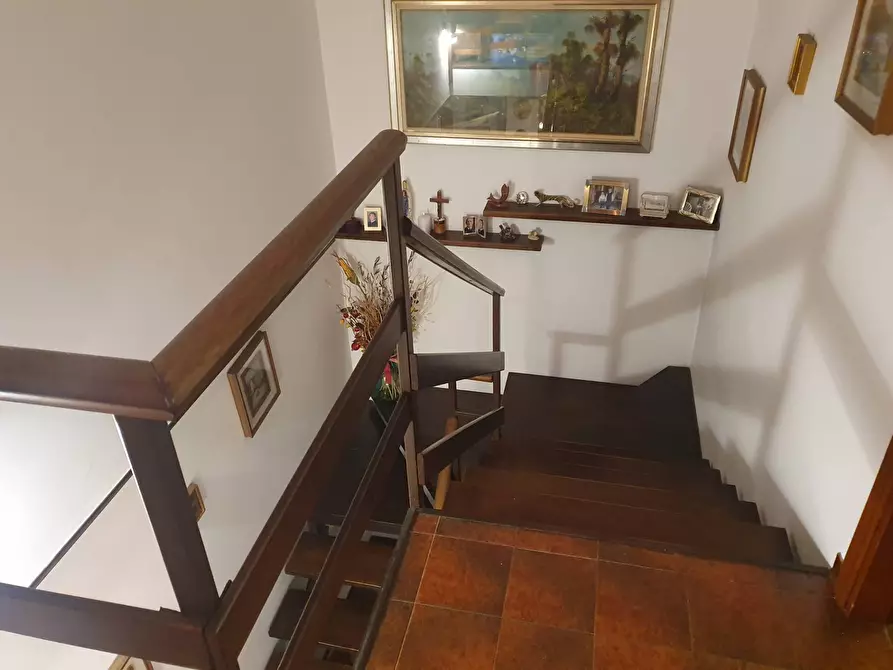 Immagine 8 di Appartamento in vendita  a Reggio Nell'emilia