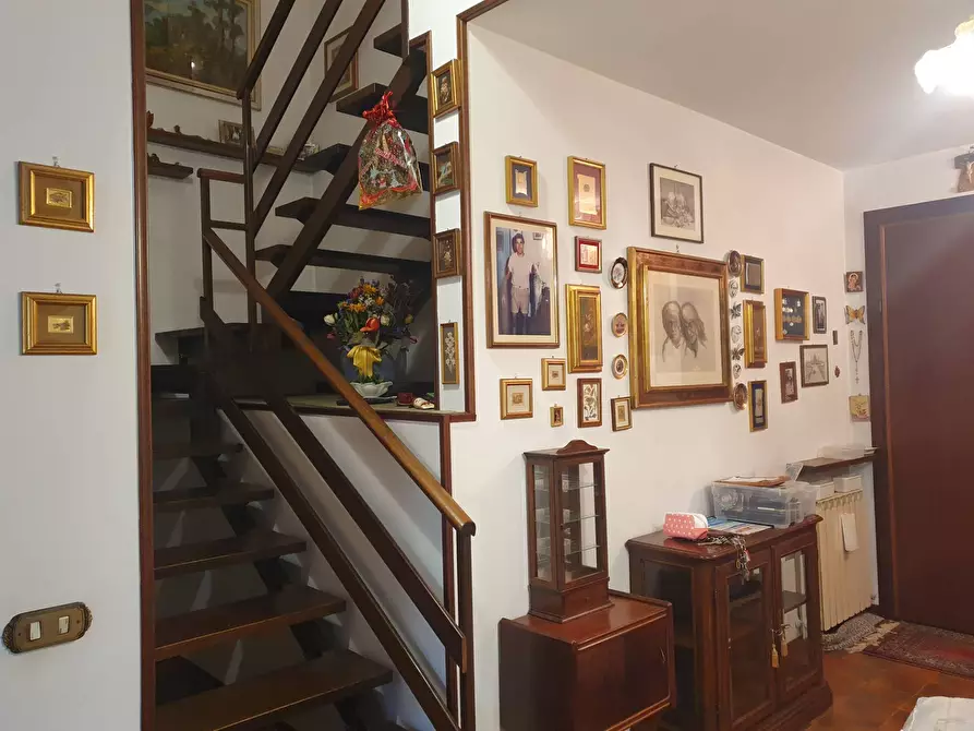 Immagine 7 di Appartamento in vendita  a Reggio Nell'emilia