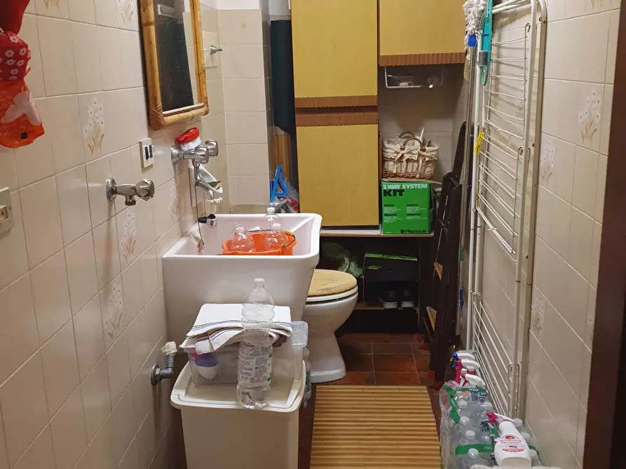 Immagine 6 di Appartamento in vendita  a Reggio Nell'emilia