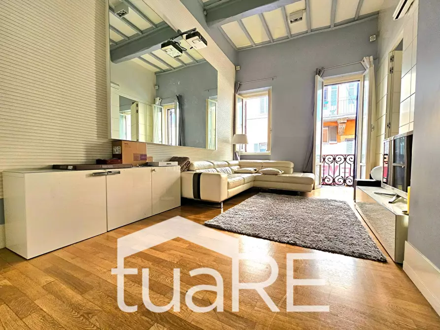 Immagine 2 di Appartamento in vendita  in Via Del Corso a Roma