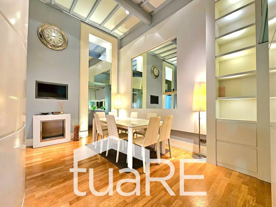 Immagine 5 di Appartamento in vendita  in Via Del Corso a Roma