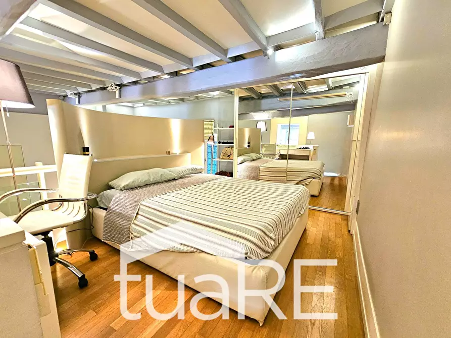 Immagine 10 di Appartamento in vendita  in Via Del Corso a Roma