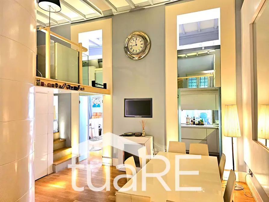 Immagine 11 di Appartamento in vendita  in Via Del Corso a Roma