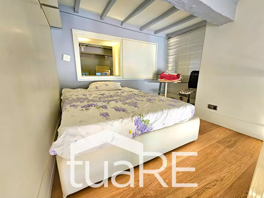 Immagine 12 di Appartamento in vendita  in Via Del Corso a Roma