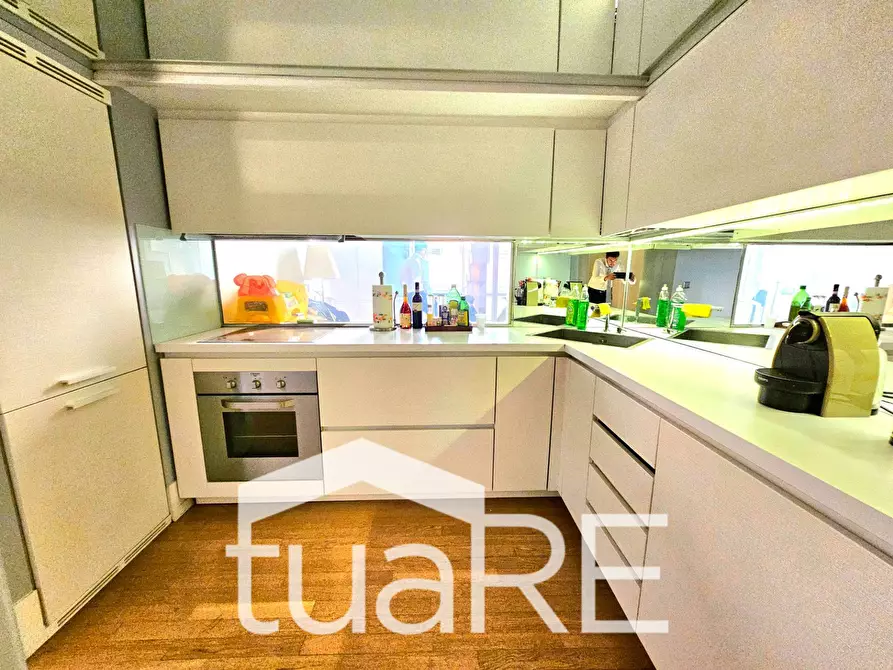 Immagine 16 di Appartamento in vendita  in Via Del Corso a Roma