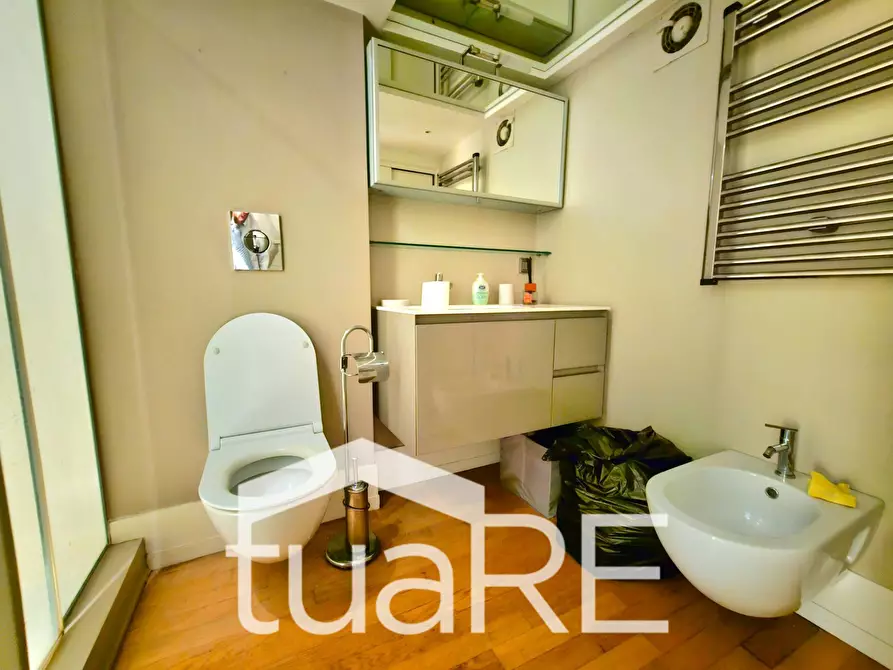 Immagine 19 di Appartamento in vendita  in Via Del Corso a Roma