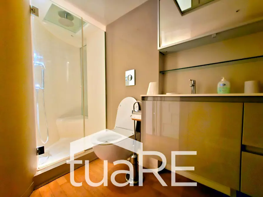 Immagine 20 di Appartamento in vendita  in Via Del Corso a Roma