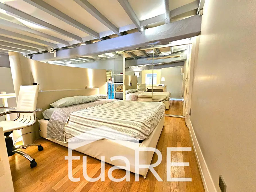 Immagine 29 di Appartamento in vendita  in Via Del Corso a Roma