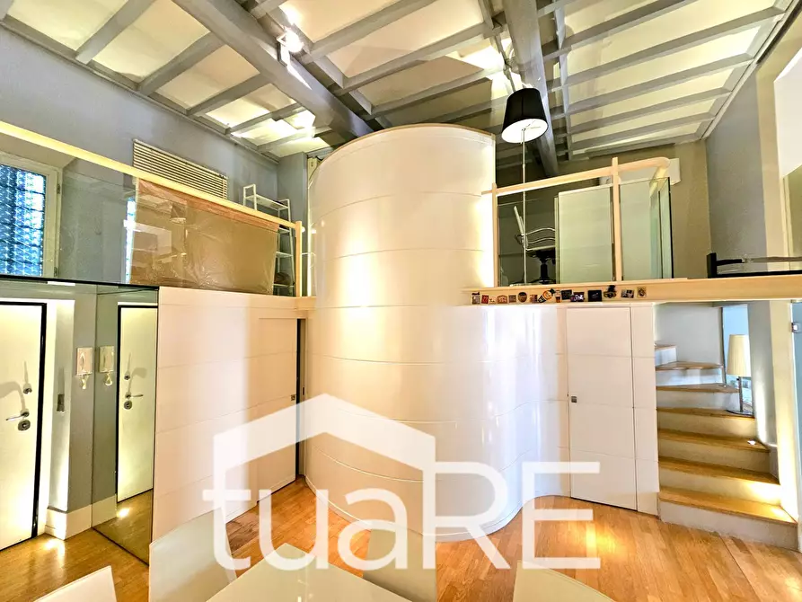 Immagine 30 di Appartamento in vendita  in Via Del Corso a Roma