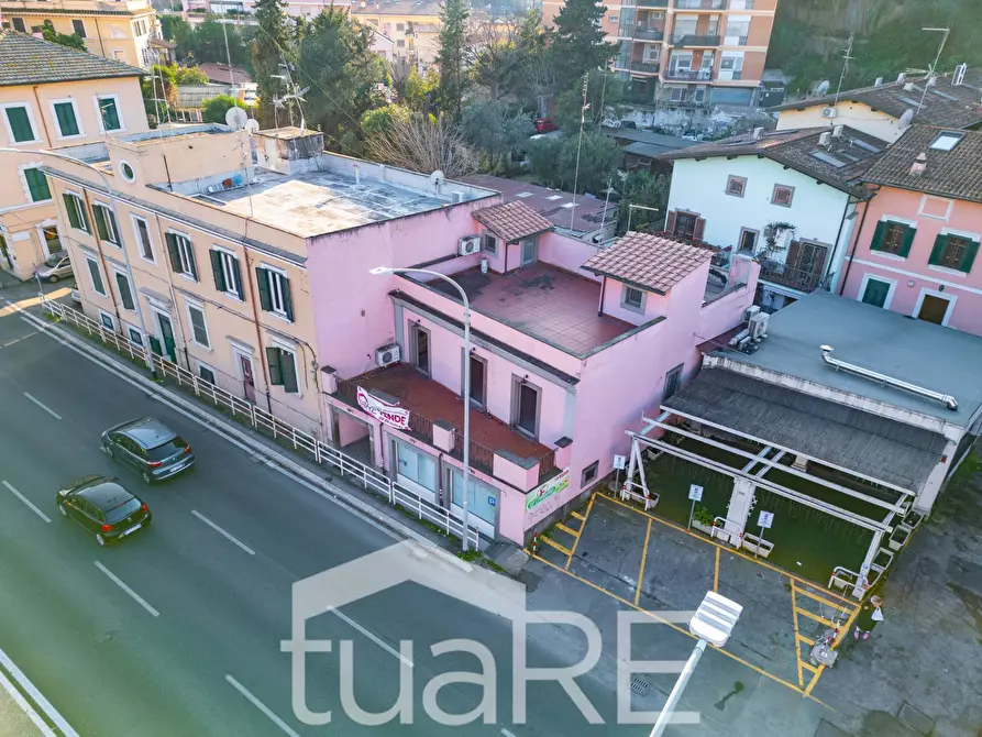 Immagine 29 di Palazzo in vendita  in Corso Di Francia a Roma