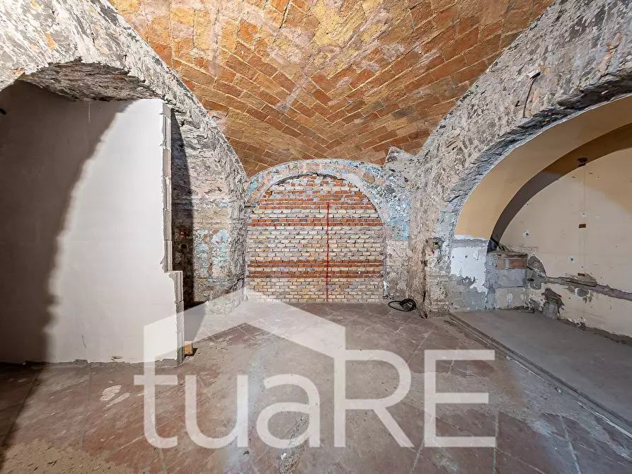 Immagine 20 di Negozio in vendita  in Piazza Cavour a Roma