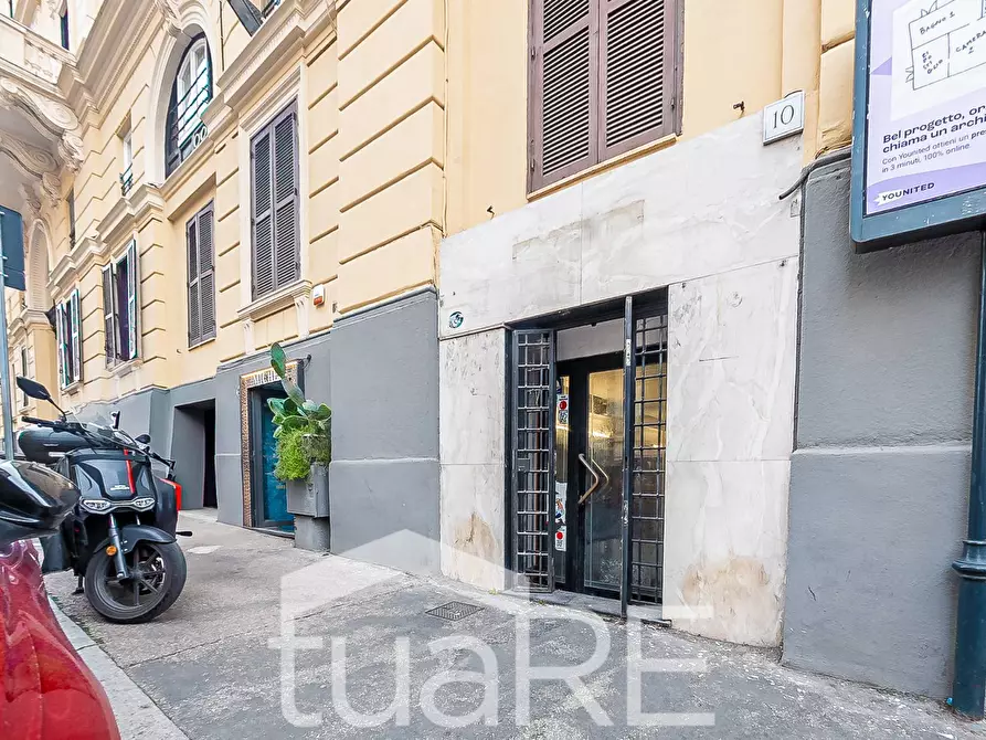 Immagine 7 di Negozio in vendita  in Via Antonio Salandra a Roma