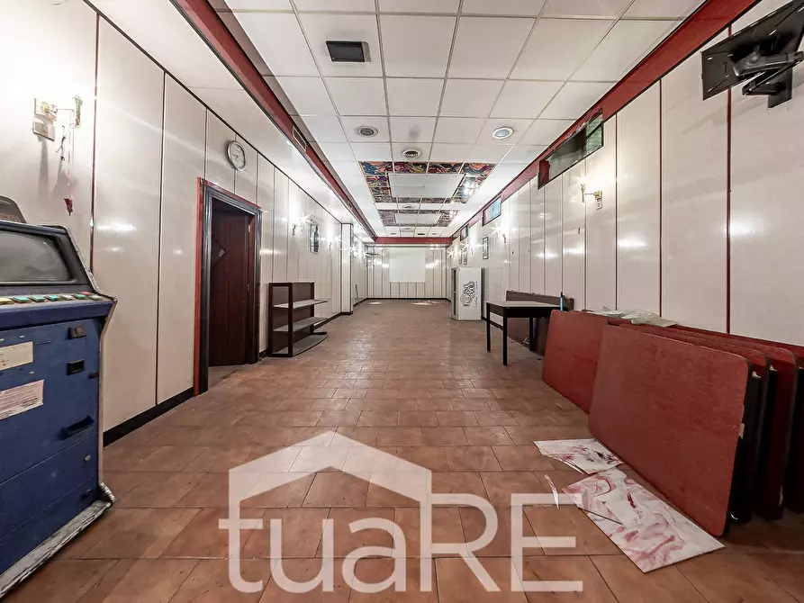 Immagine 18 di Negozio in vendita  in Via Antonio Salandra a Roma