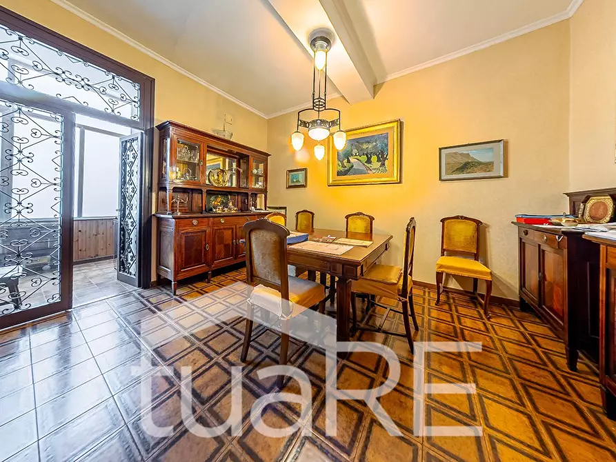 Immagine 15 di Appartamento in vendita  in Via Borgognona a Roma