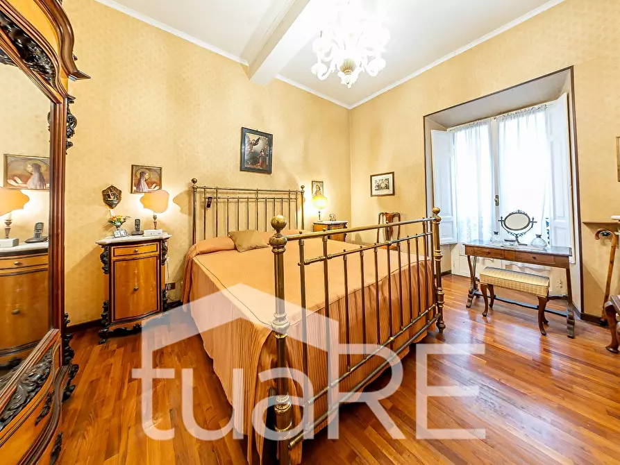 Immagine 22 di Appartamento in vendita  in Via Borgognona a Roma