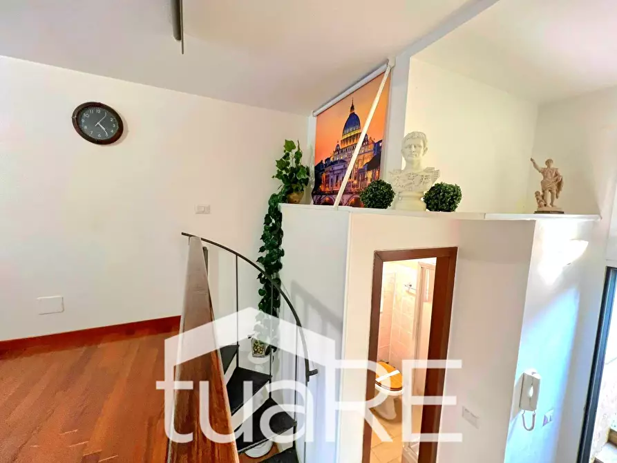 Immagine 15 di Appartamento in vendita  in Via Di Porta Cavalleggeri a Roma
