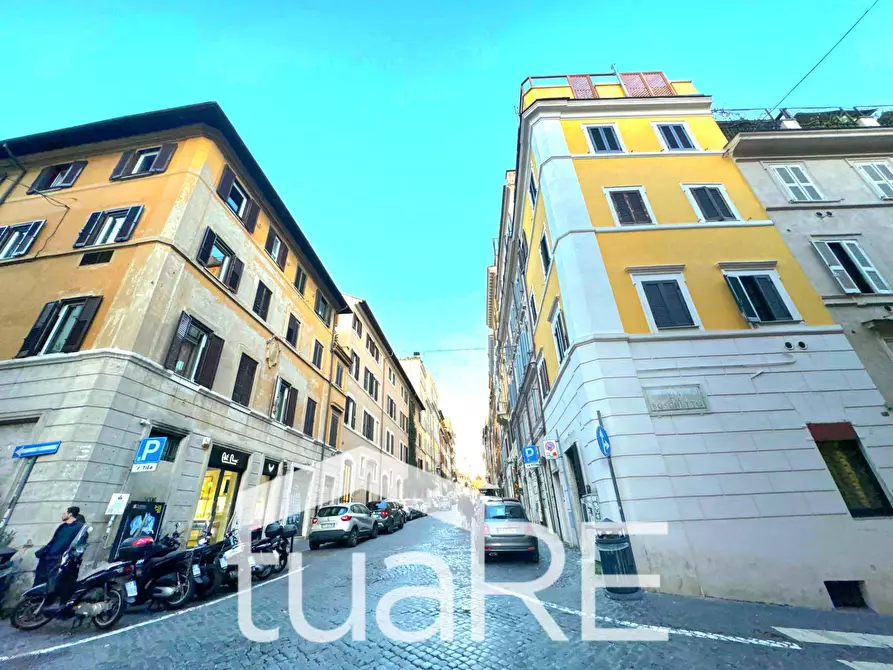 Immagine 22 di Appartamento in vendita  in Via Del Boschetto a Roma