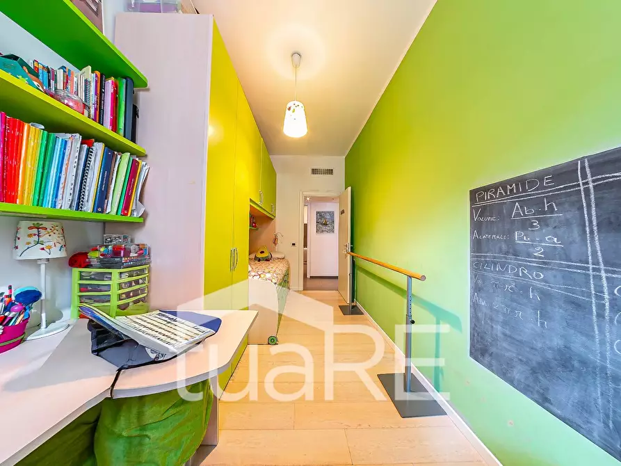 Immagine 26 di Appartamento in vendita  in Via Lorenzo Il Magnifico a Roma