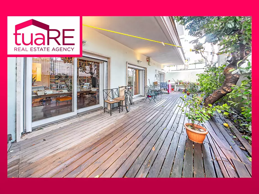 Immagine 1 di Appartamento in vendita  in Via Odoardo Beccari a Roma