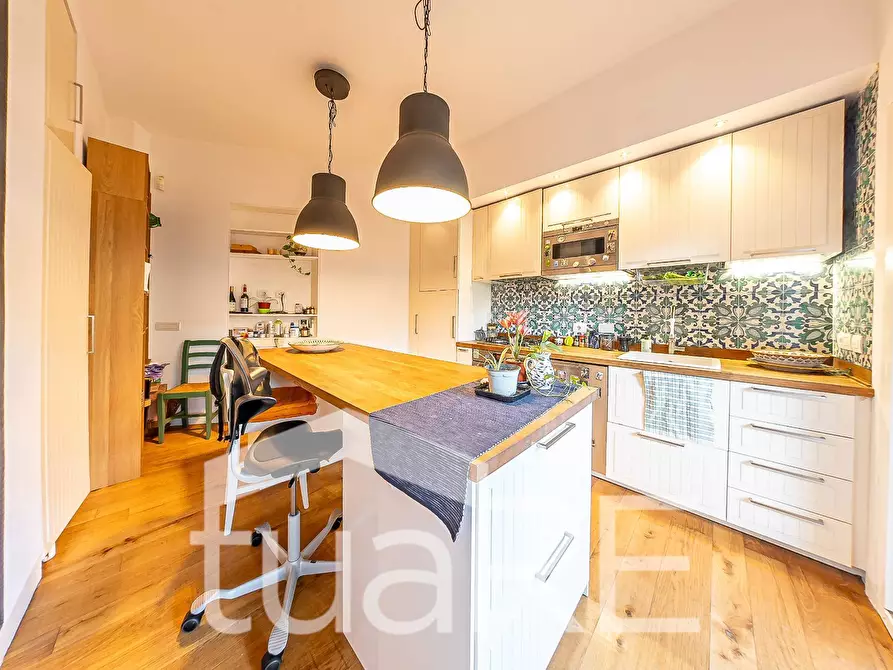 Immagine 4 di Appartamento in vendita  in Via Odoardo Beccari a Roma