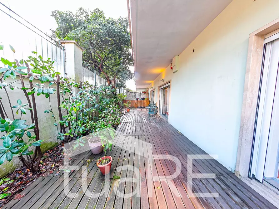 Immagine 9 di Appartamento in vendita  in Via Odoardo Beccari a Roma