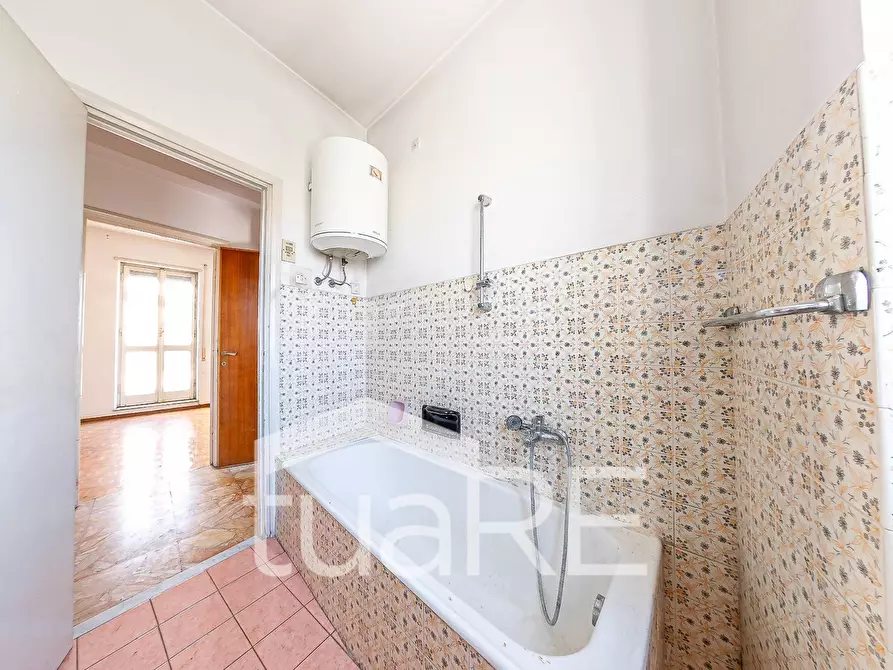 Immagine 21 di Attico in vendita  in Via Teodorico a Roma