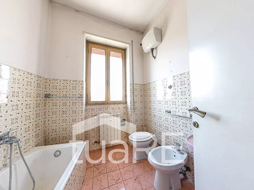 Immagine 22 di Attico in vendita  in Via Teodorico a Roma