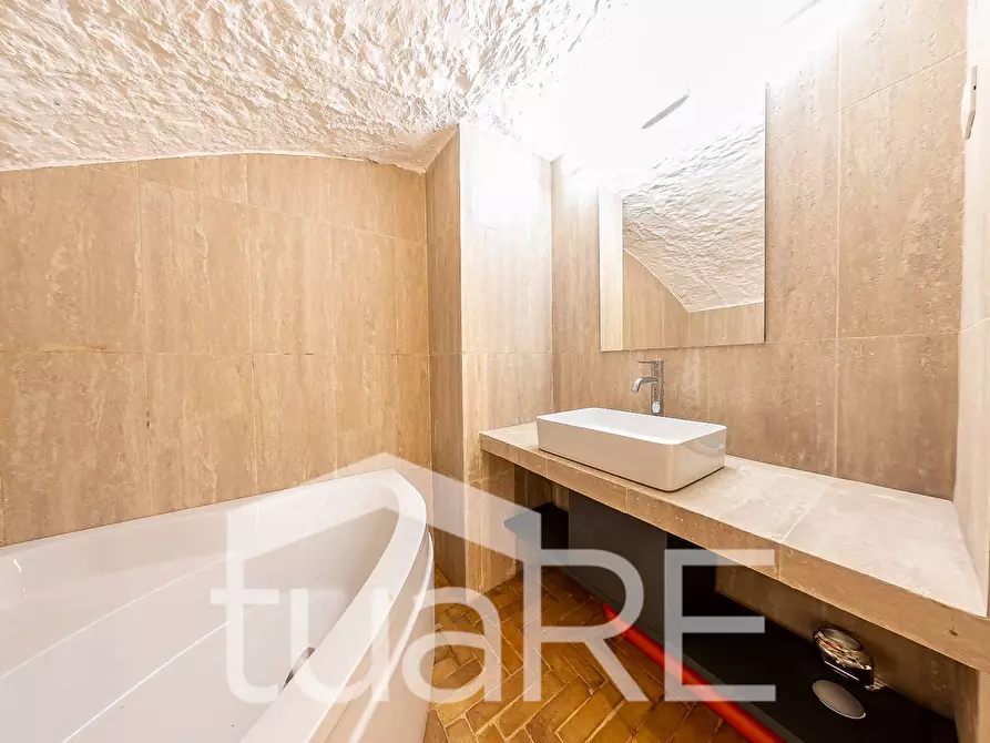 Immagine 6 di Appartamento in vendita  in Via Della Chiesa Nuova a Roma