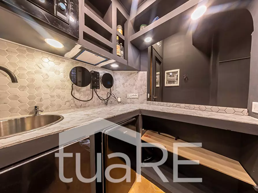 Immagine 22 di Appartamento in vendita  in Via Della Chiesa Nuova a Roma