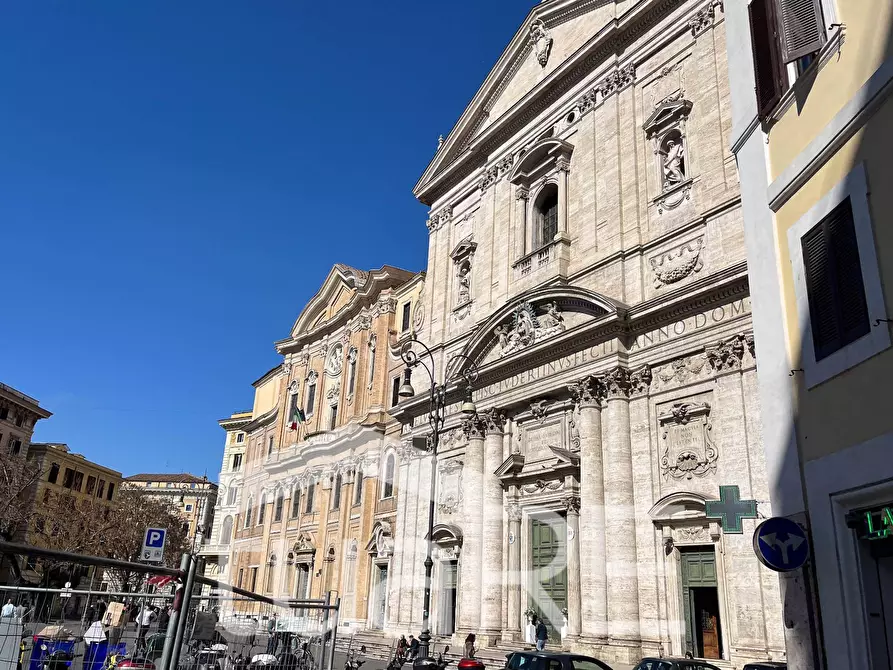 Immagine 24 di Appartamento in vendita  in Via Della Chiesa Nuova a Roma