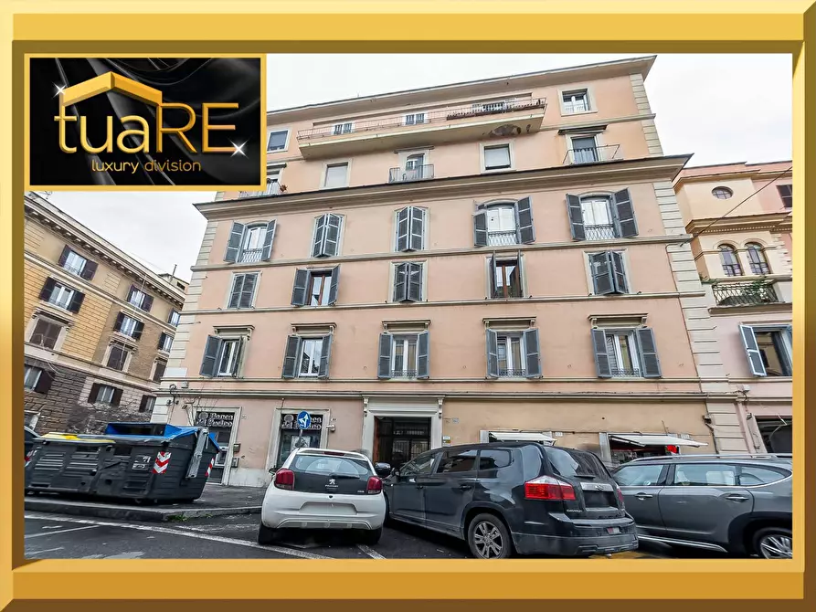 Immagine 1 di Appartamento in vendita  in Via Degli Scipioni a Roma