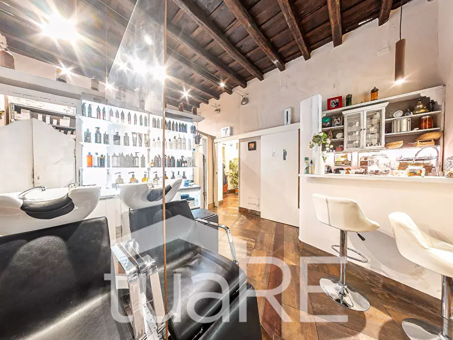 Immagine 24 di Negozio in vendita  in Via Panisperna a Roma