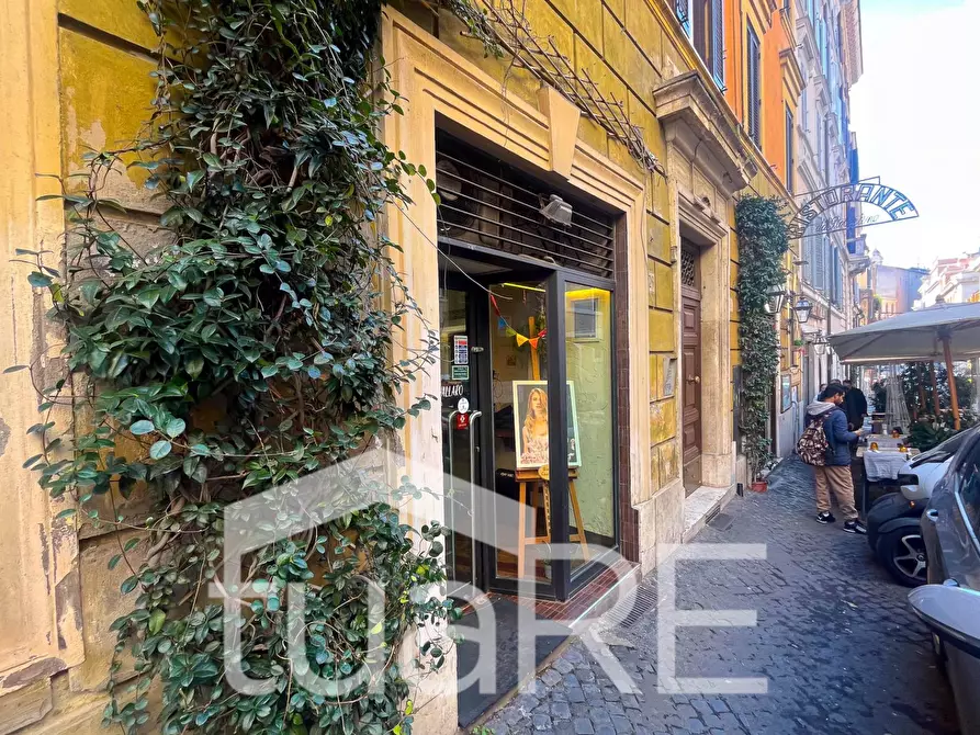 Immagine 30 di Negozio in vendita  in Via Panisperna a Roma