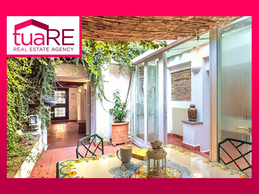 Immagine 1 di Appartamento in vendita  in Vicolo Dei Panieri a Roma