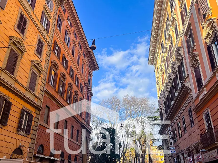 Immagine 20 di Appartamento in vendita  in Via Buonarroti a Roma