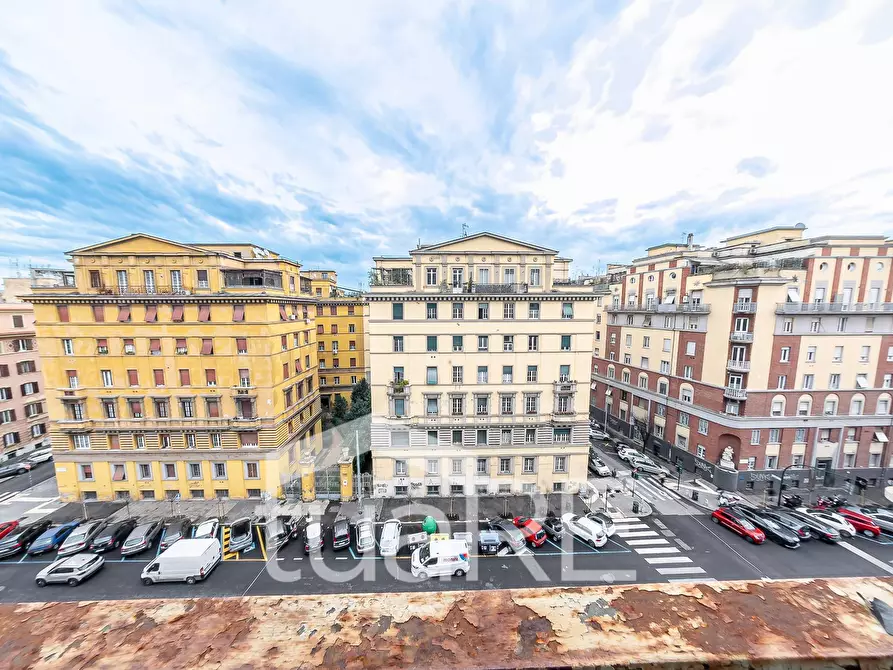 Immagine 22 di Appartamento in vendita  in Via Buccari a Roma