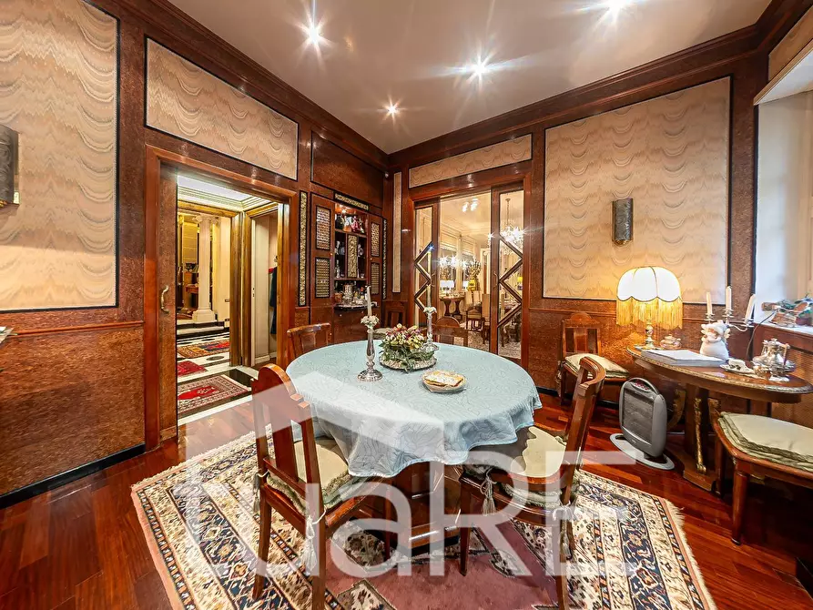 Immagine 17 di Appartamento in vendita  in Via Archimede a Roma