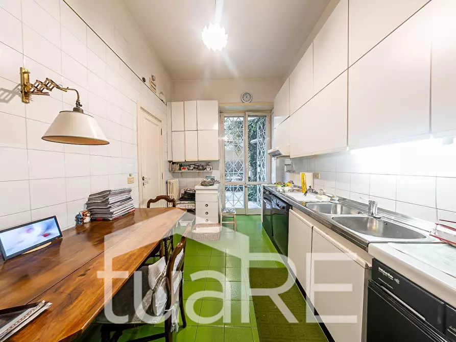 Immagine 25 di Appartamento in vendita  in Via Archimede a Roma