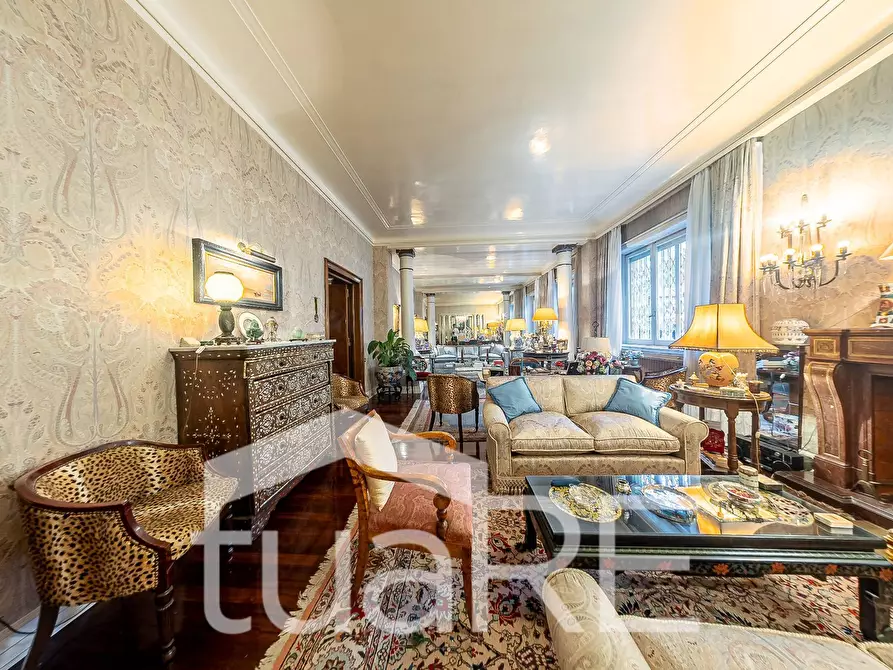 Immagine 28 di Appartamento in vendita  in Via Archimede a Roma