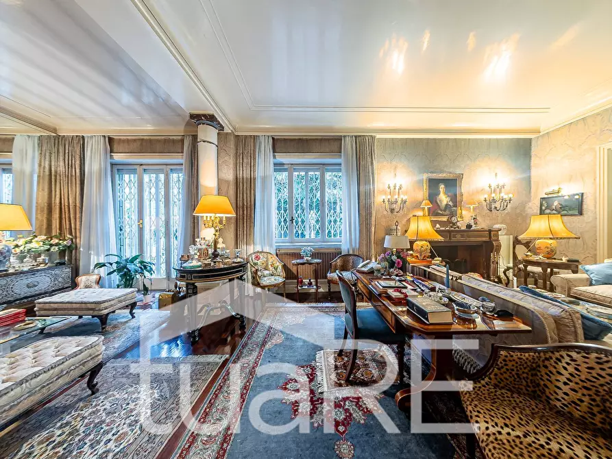 Immagine 30 di Appartamento in vendita  in Via Archimede a Roma